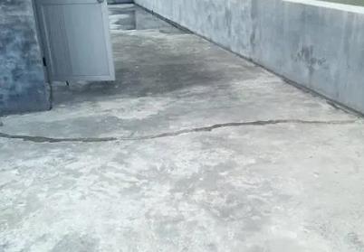 江源楼顶漏水维修公司分享下如何解决卫生间隐蔽部位漏水的问题?